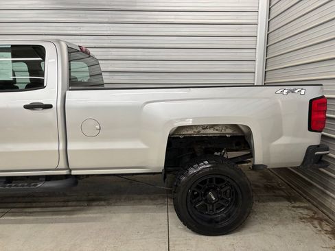Used 2019 Chevrolet Silverado 2500 W/T AWD/4WD image 5