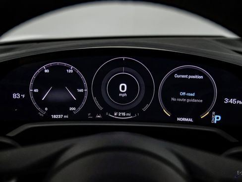 Used 2020 Porsche Taycan Turbo S image 64