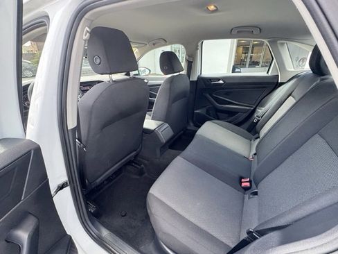 Used 2019 Volkswagen Jetta S w/ Driver Assistance Package image 10