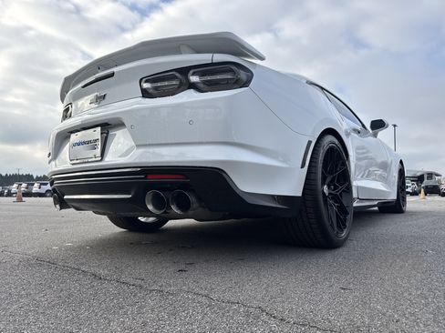 Used 2019 Chevrolet Camaro ZL1 image 10