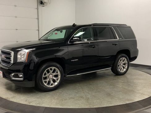 Certified 2020 GMC Yukon SLE w/ SLE Value Package AWD/4WD image 4