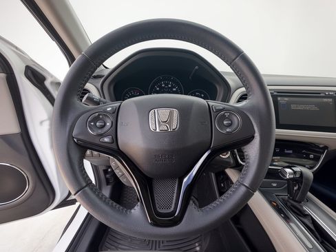Used 2018 Honda HR-V EX-L image 10
