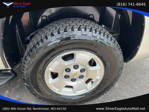 Used 2013 Chevrolet Tahoe LT AWD/4WD image 13