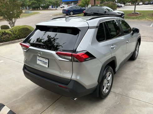 Used 2025 Toyota RAV4 XLE w/ Convenience Package FWD image 10