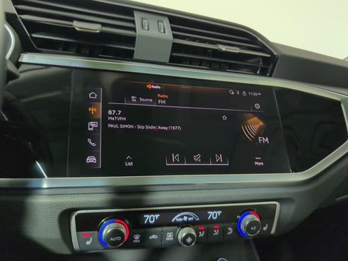 Used 2024 Audi Q3 2.0T Premium Plus image 13