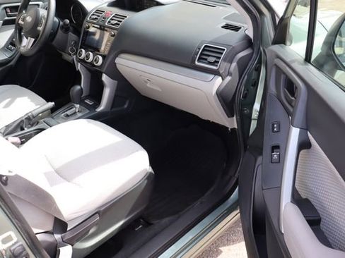 Used 2018 Subaru Forester 2.5i Premium w/ All-Weather Package image 40