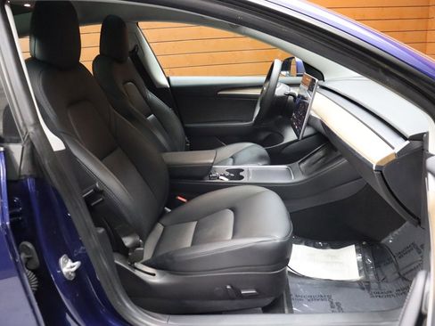 Used 2023 Tesla Model 3 Standard Range image 45