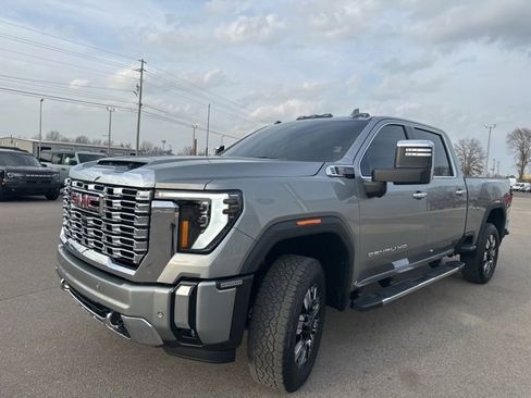 Used 2026 GMC Sierra 2500 Denali image 31