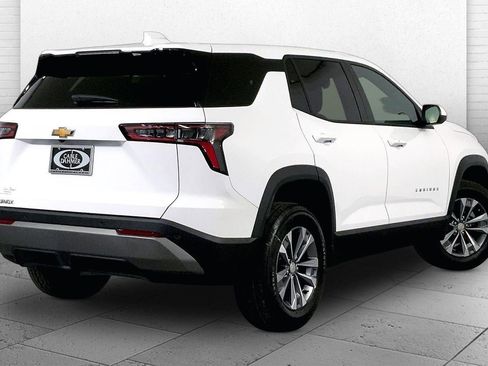 Used 2025 Chevrolet Equinox LT image 13