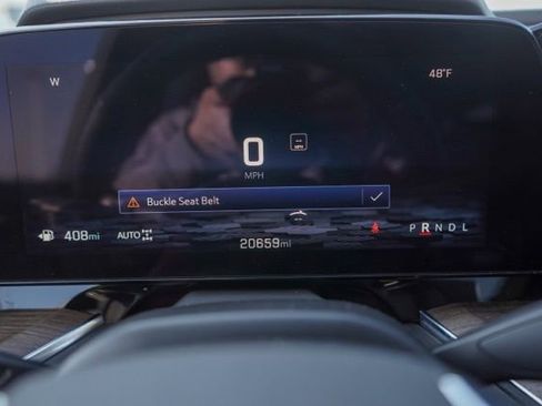 Used 2025 Chevrolet Suburban High Country AWD/4WD image 27