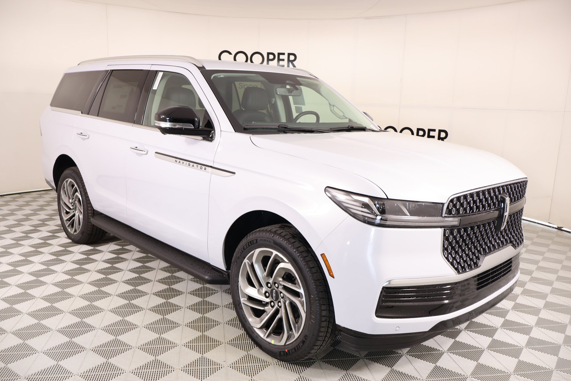 New 2026 Lincoln Navigator Premiere AWD/4WD 360° Tour