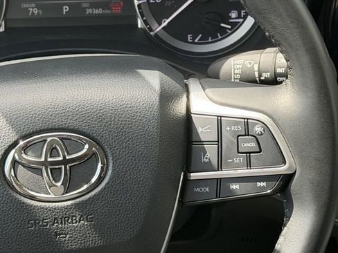 Certified 2024 Toyota Highlander LE AWD/4WD image 13