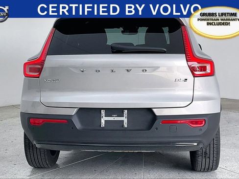 Certified 2025 Volvo XC40 B5 Plus image 7