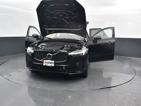Used 2024 Volvo XC60 B5 Plus image 56