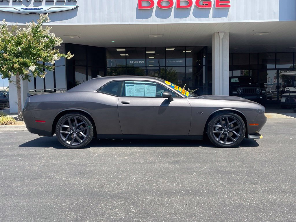 Used 2023 Dodge Challenger R/T RWD image 3