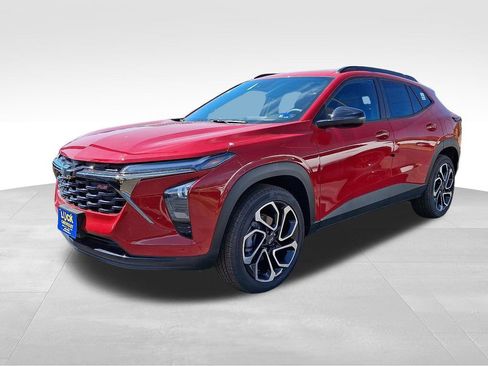 New 2026 Chevrolet Trax RS w/ Sunroof Package image 2