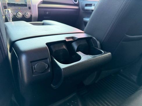 Used 2016 Toyota Tundra SR5 w/ SR5 Upgrade Package AWD/4WD image 36