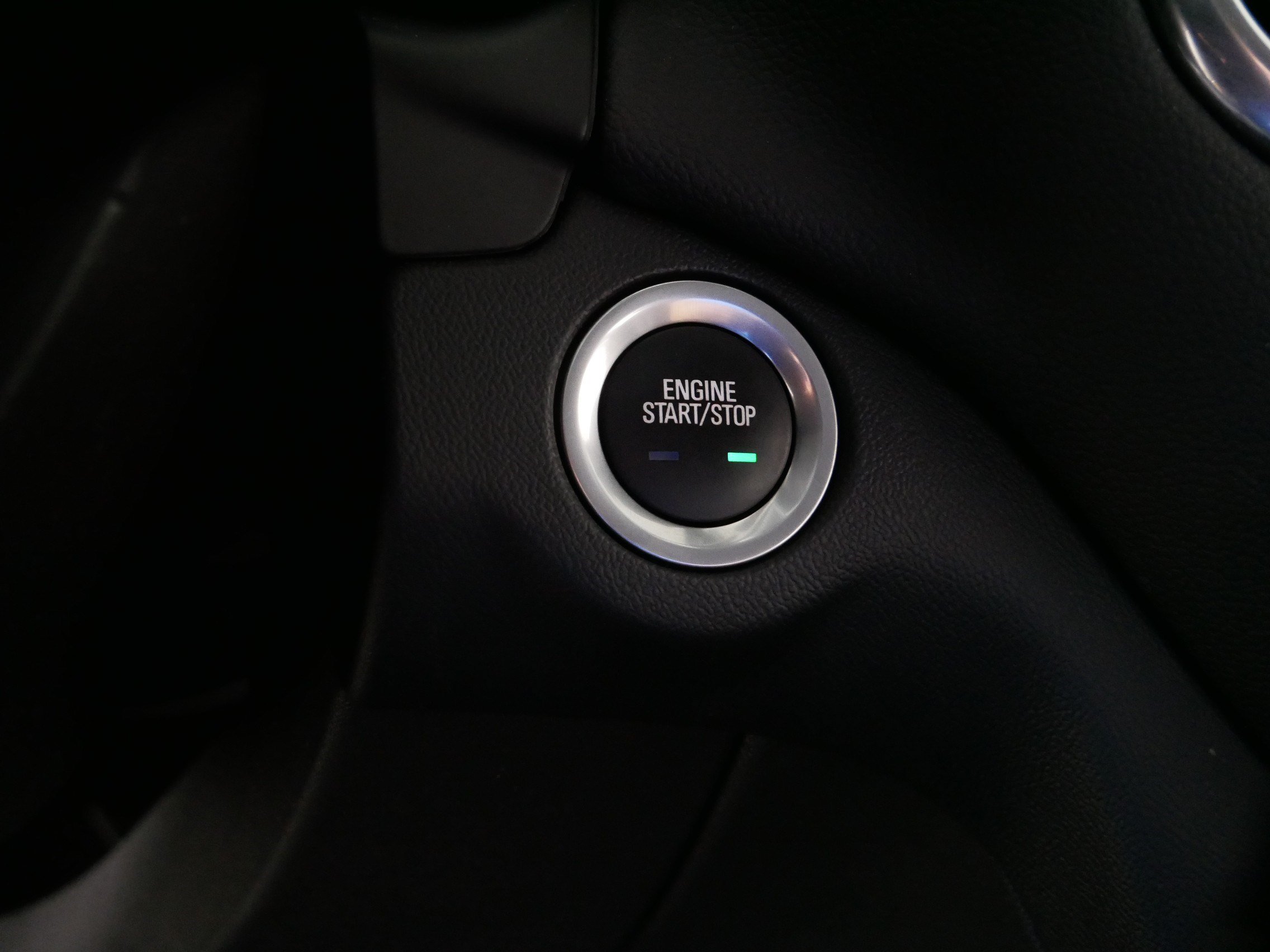 Used 2023 Chevrolet Equinox LT FWD image 32