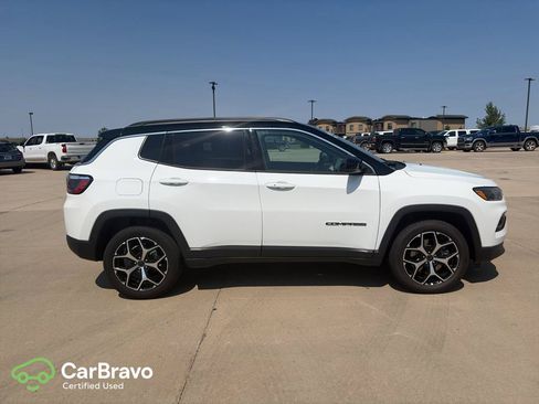 Used 2025 Jeep Compass Limited AWD/4WD image 1