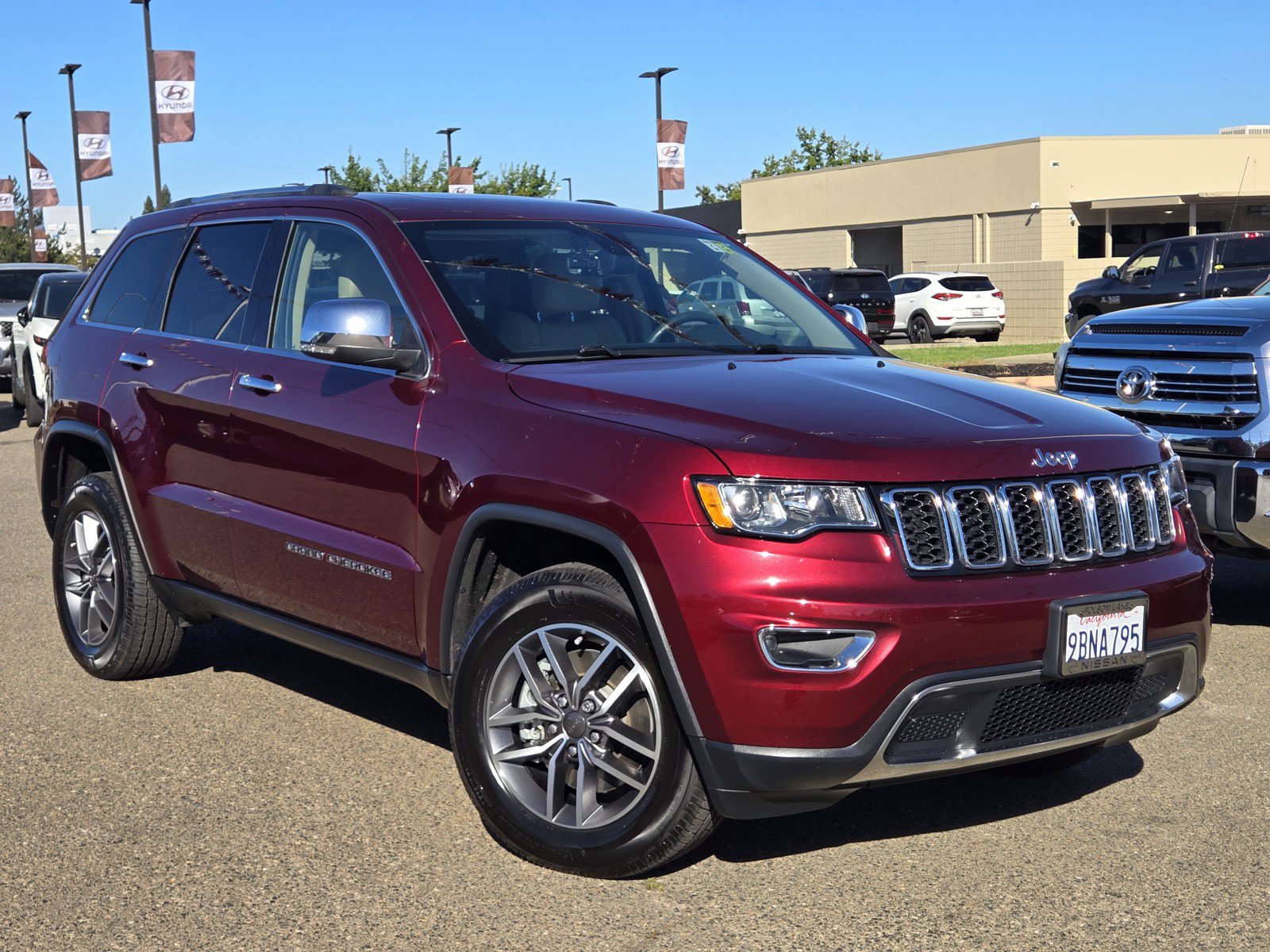 Used 2021 Jeep Grand Cherokee Limited w/ Luxury Group II AWD/4WD image 1