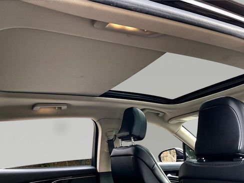 Used 2022 Lincoln Nautilus Reserve image 16