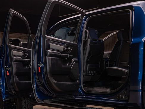 Used 2020 RAM 1500 Big Horn w/ Built-to-serve Edition AWD/4WD image 18