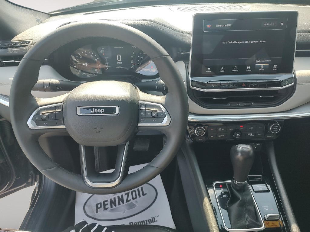 Used 2023 Jeep Compass Limited w/ Sun and Sound Group AWD/4WD image 10