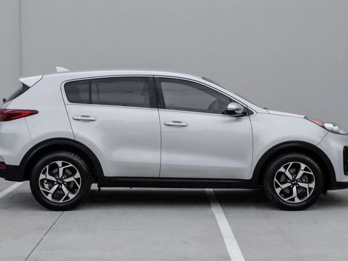 Used 2020 Kia Sportage LX w/ LX Popular Package FWD image 8