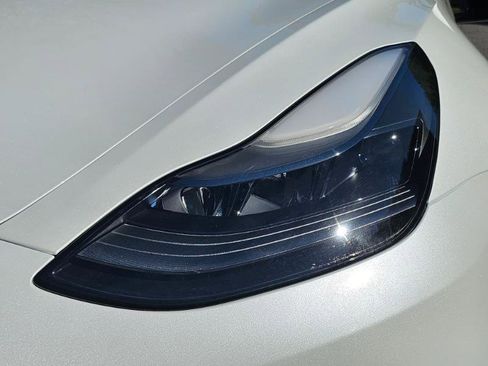 Used 2023 Tesla Model 3 Standard Range image 26