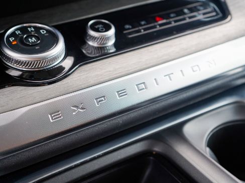 Used 2025 Ford Expedition Max Platinum image 20