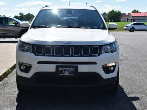 Used 2018 Jeep Compass Latitude w/ Cold Weather Group AWD/4WD image 12