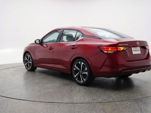 Used 2025 Nissan Sentra SV image 6
