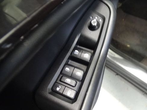 Used 2023 Jeep Grand Cherokee L Laredo AWD/4WD image 10