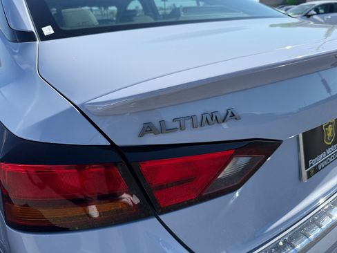 Used 2023 Nissan Altima 2.5 SR w/ SR Premium Package FWD image 21
