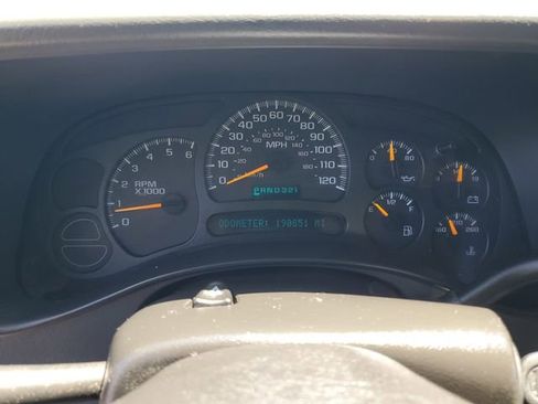 Used 2005 Chevrolet Tahoe Z71 w/ Preferred Equipment Group AWD/4WD image 34