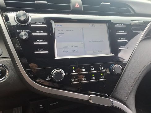 Used 2019 Toyota Camry LE w/ Convenience Package FWD image 22