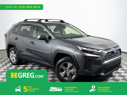 Used 2022 Toyota RAV4 XLE w/ Convenience Package AWD/4WD image 1