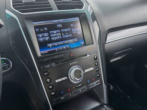 Used 2016 Ford Explorer Sport w/ Equipment Group 401A AWD/4WD image 19