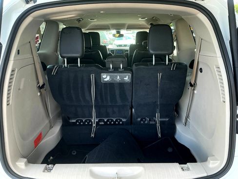 Used 2021 Chrysler Voyager Lxi image 18