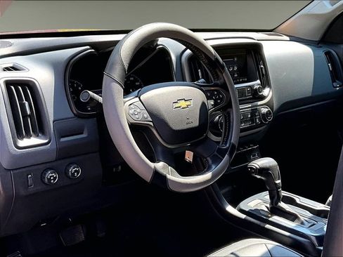 Used 2020 Chevrolet Colorado Z71 AWD/4WD image 13