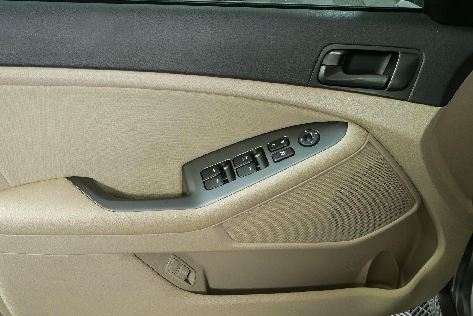 Used 2015 Kia Optima LX FWD image 6