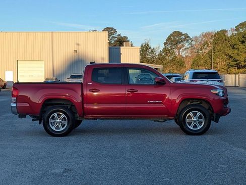 Used 2016 Toyota Tacoma SR5 image 3