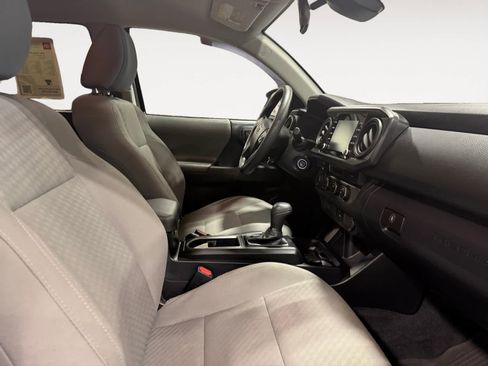 Used 2022 Toyota Tacoma SR image 16