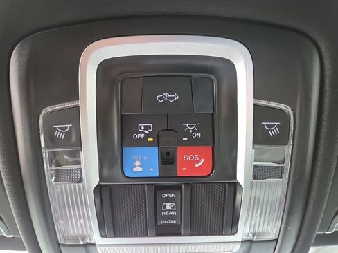 New 2026 RAM 1500 4x4 Crew Cab image 29