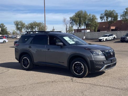 New 2025 Nissan Pathfinder Rock Creek image 8