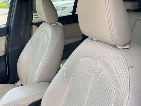 Used 2017 BMW X1 xDrive28i image 11