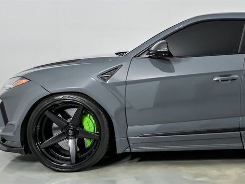 Used 2024 Lamborghini Urus Performante AWD/4WD image 7