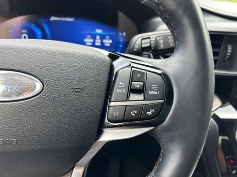 Used 2021 Ford Explorer Platinum w/ Equipment Group 601A image 19