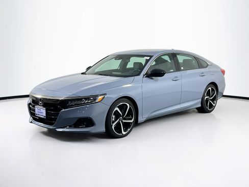 Used 2022 Honda Accord Sport image 1