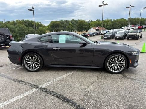 Used 2024 Ford Mustang Premium RWD image 8